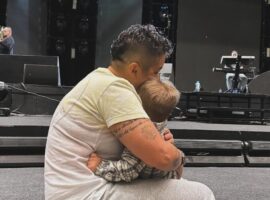 Шерифовиќ објави нова фотографија со синот: Се гушкавме 15 минути, батериите се на 90%