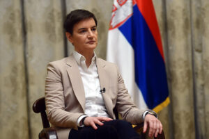 „Насилството како вовед во граѓанска војна“ – Брнабиќ за објавената снимка рече дека тоа е планирање државен удар во Србија