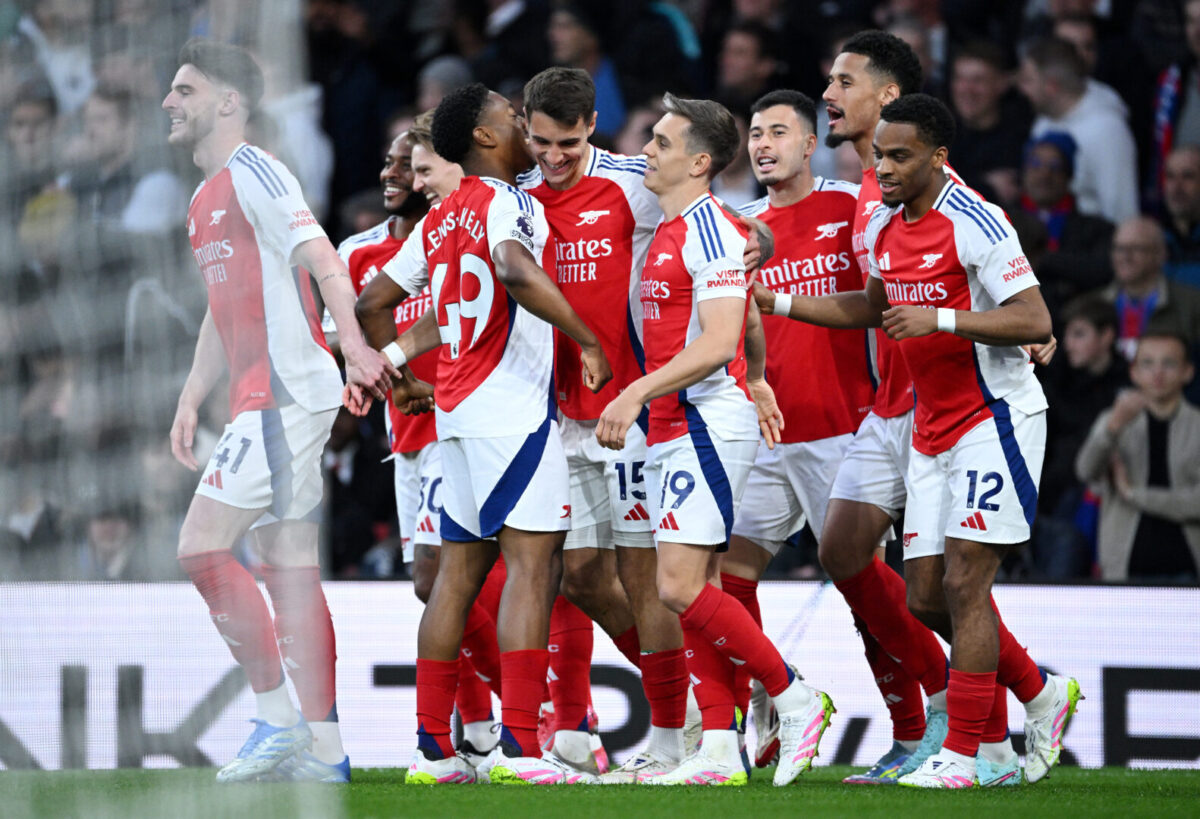 Ако традицијата продолжи, Арсенал сезонава ќе ја освои ЛШ