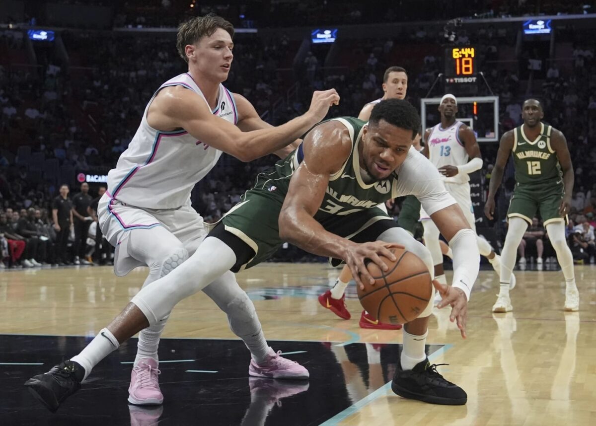 (Видео) Јанис со трипл-дабл ја реши драмата во Мајами