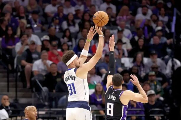 (Видео) Далас го победи Сакраменто – Маверикс победа ги дели од место во плеј-офот