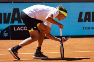 (Видео) И технологијата знае да погреши – Зверев во жестока расправија со судијата