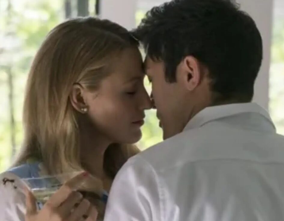 (Видео) Луѓето во шок од интимната сцена на Блејк Лајвли: „Жената нема срам“