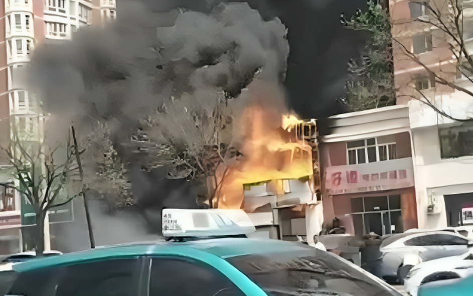 (Видео) Пожар во ресторан во Кина, загинаа 22 лица
