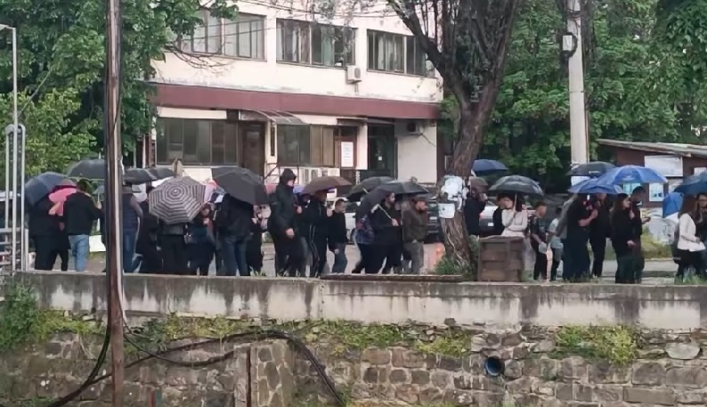 (Видео) Родителите на настраданите во „Пулс“: Сакаме правда, нема да молчиме пред криминалот