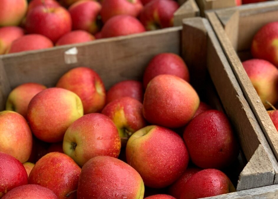 Десет видови овошја кои не го зголемуваат шеќерот во крвта и позитивно влијаат на здравјето на срцето