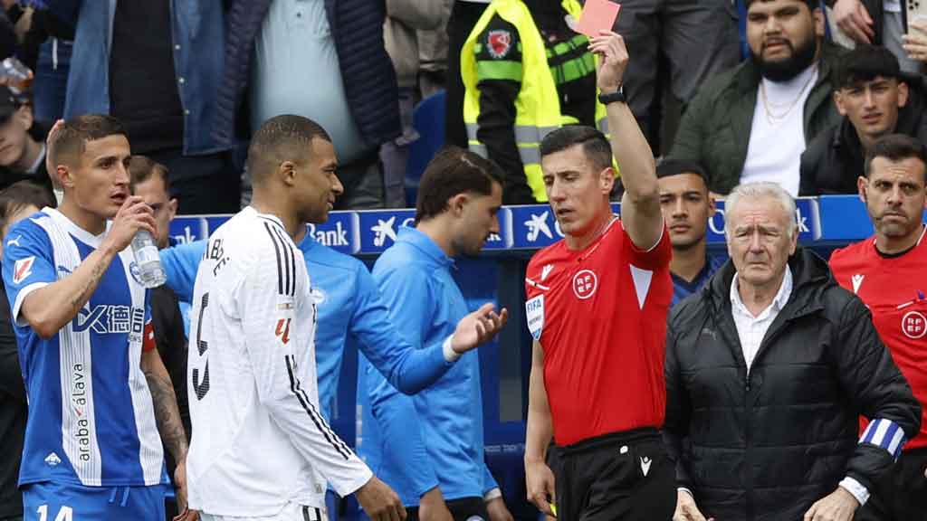 Еден натпревар суспензија за Мбапе