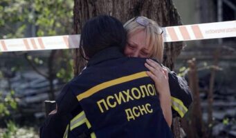 Зеленски: Поголемиот број делови од севернокорејската ракета испукана кон Киев доаѓа од САД