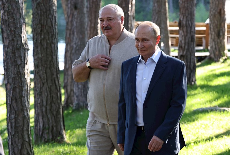 Лукашенко потврди дека имаат планови со Путин