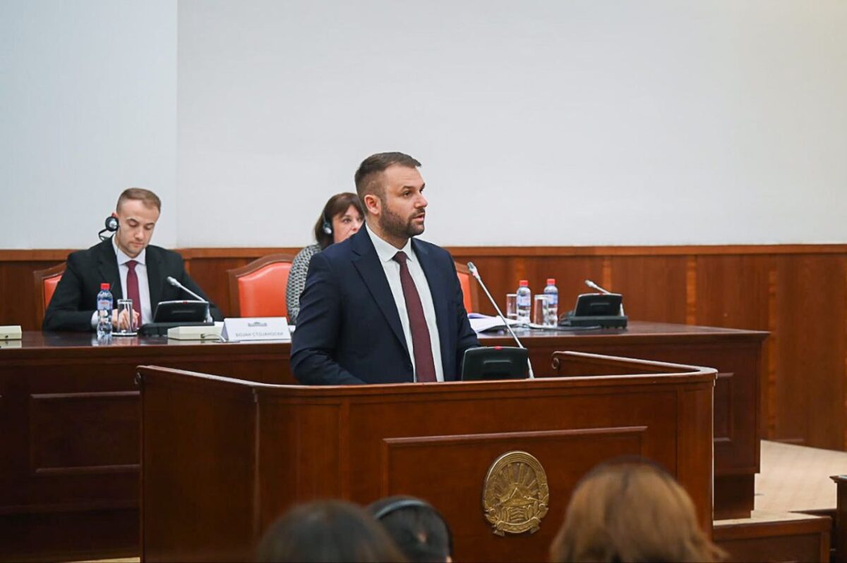 Пензионери и студенти би можеле да бидат работно ангажирани со новиот закон, образложи Дурмиши