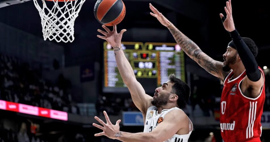 Реал го декласира Баерн, избори пласман во плеј-офот