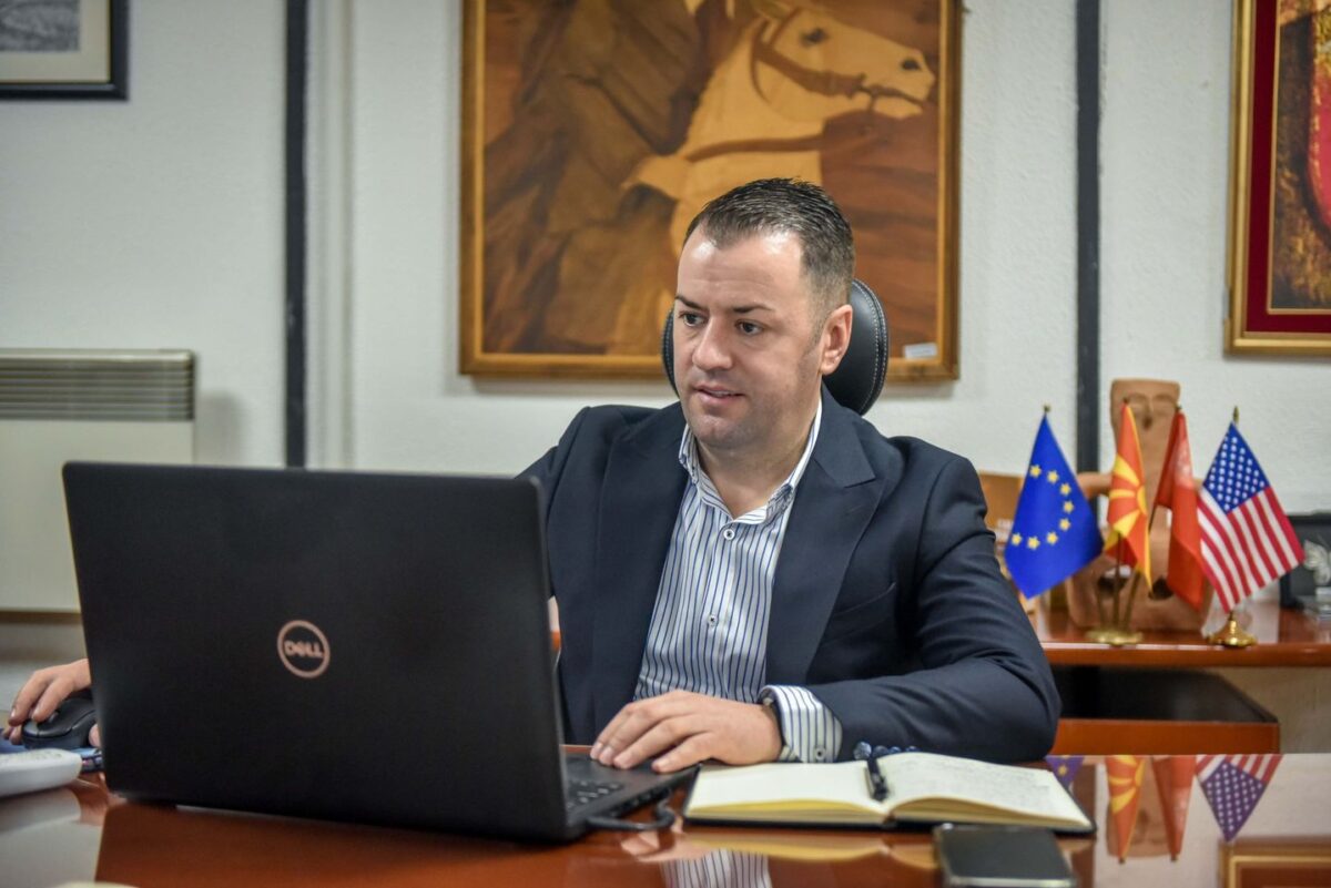 СДСМ: Дали градоначалникот Стефковски се јавувал во МВР за ослободување на својот брат?