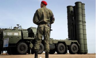 Се урна станбен блок во Индија