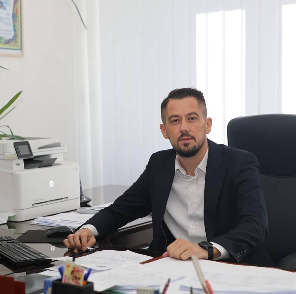 Таравари за уапсениот директор на Геријатрија, кој е кадар на Алијансата: „Ова е недозволиво, секој што згрешил мора да одговара“