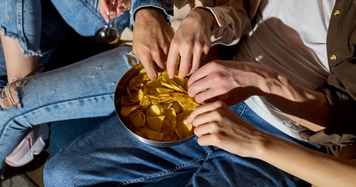 Три вида храна што му штетат на здравјето на цревата, според нутриционистите