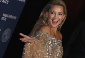 (Фото) Кејт Хадсон повторно привлече внимание со нејзиниот избор на облека