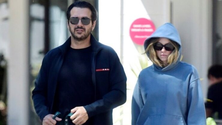 (Фото) Сидни Свини се прошета со својот вереник среде гласините за нивната разделба