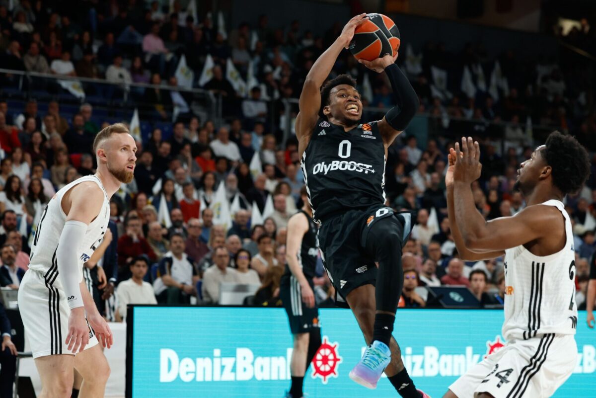 Шортс го однесе Париз во плеј-офот, Црвена звезда го загуби трилерот во Минхен