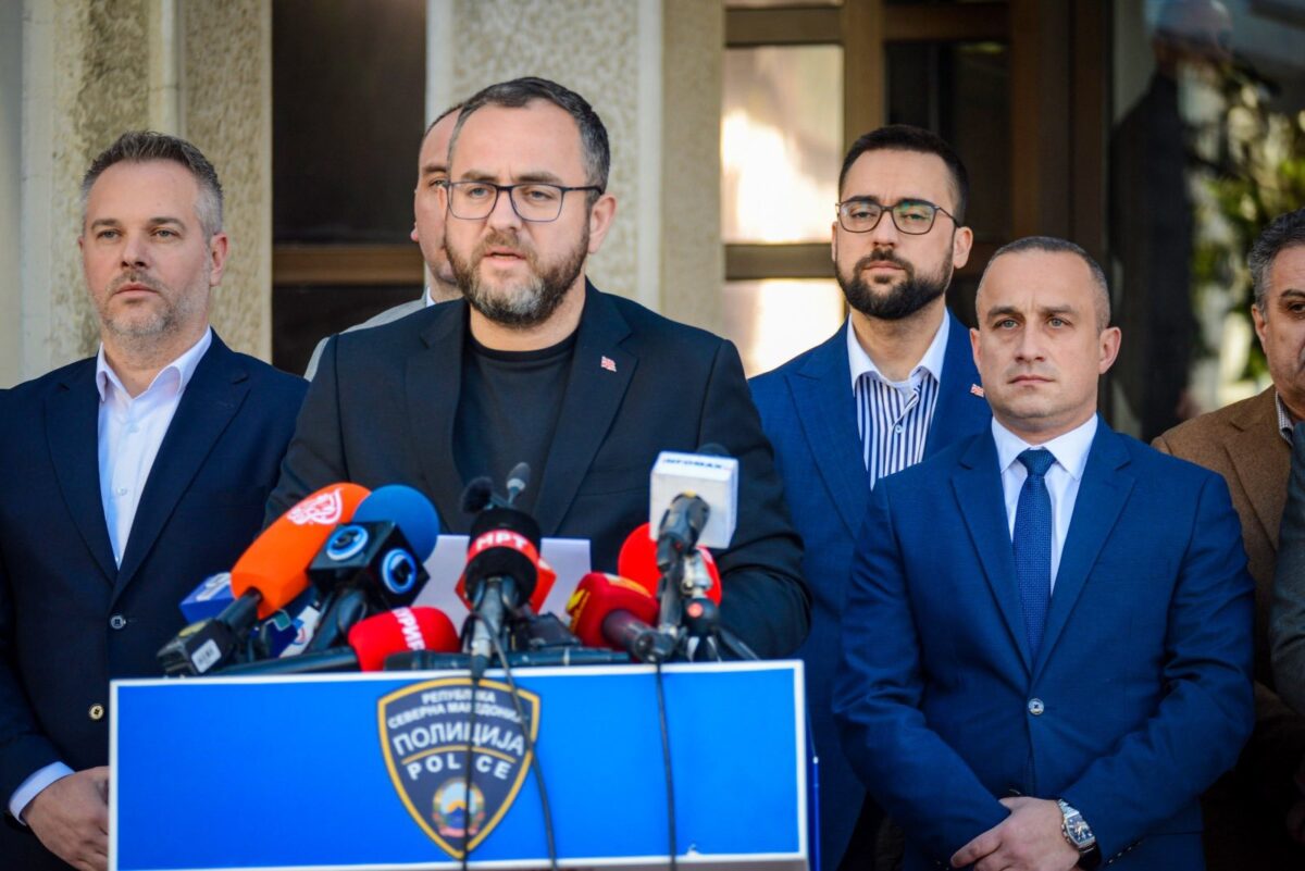 „Паничните испади на Тошковски на ‘Фејсбук’ само ја потврдуваат неговата одговорност за Кочани“, велат од СДСМ