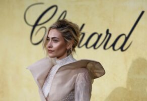 Ќерката на Мајкл Џексон e вистинска убавица