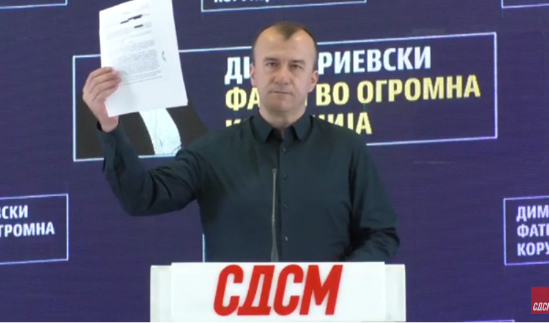 (Видео) Јовановски: Документите потврдуваат голем скандал во Куманово, Димитриевски и Митевски, со поддршка на ДУИ, заработиле 350.000 евра
