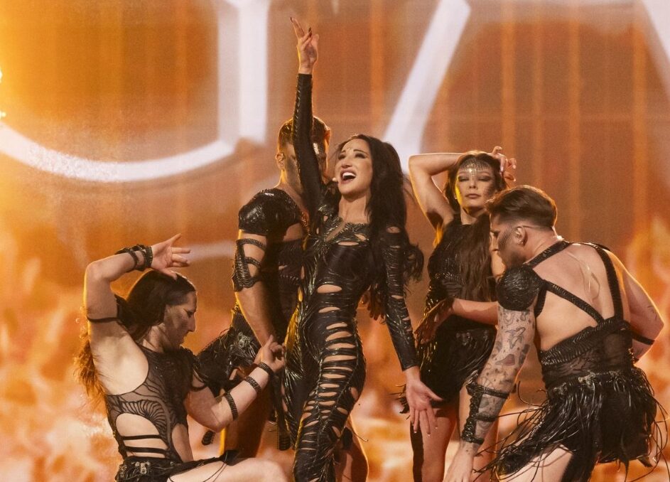 (Видео) Обожавателите на Евровизија не можат да поверуваат колку години има претставничката на Полска