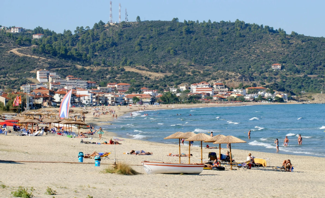 Грција бара 80.000 работници