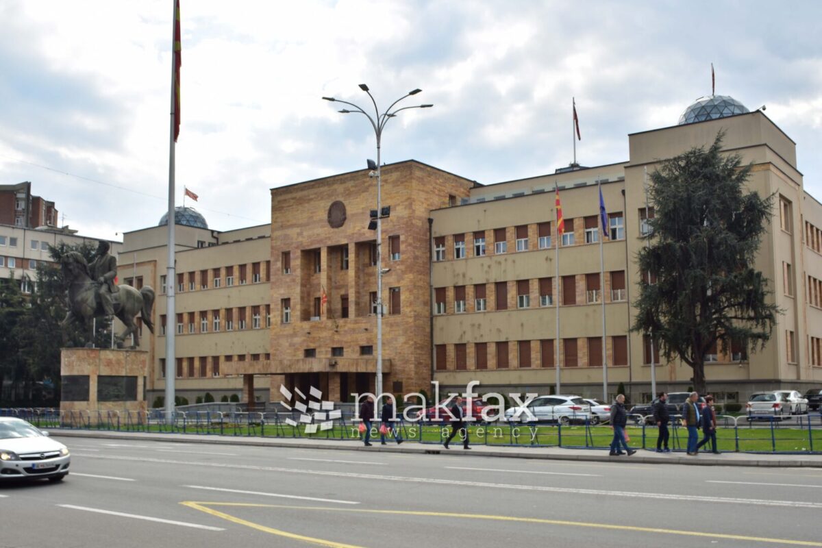 Изгласан Законот за  ратификација на договорот со Обединетото кралство – власта ракоплескаше, опозицијата негодуваше