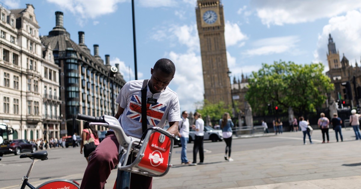 Инфлацијата во Велика Британија порасна повеќе од очекуваното во април