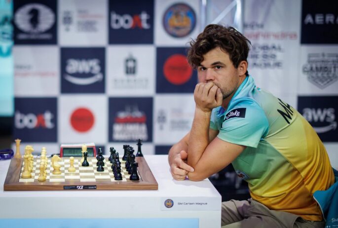 Магнус Карлсен ремизираше во партија против 143.000 играчи