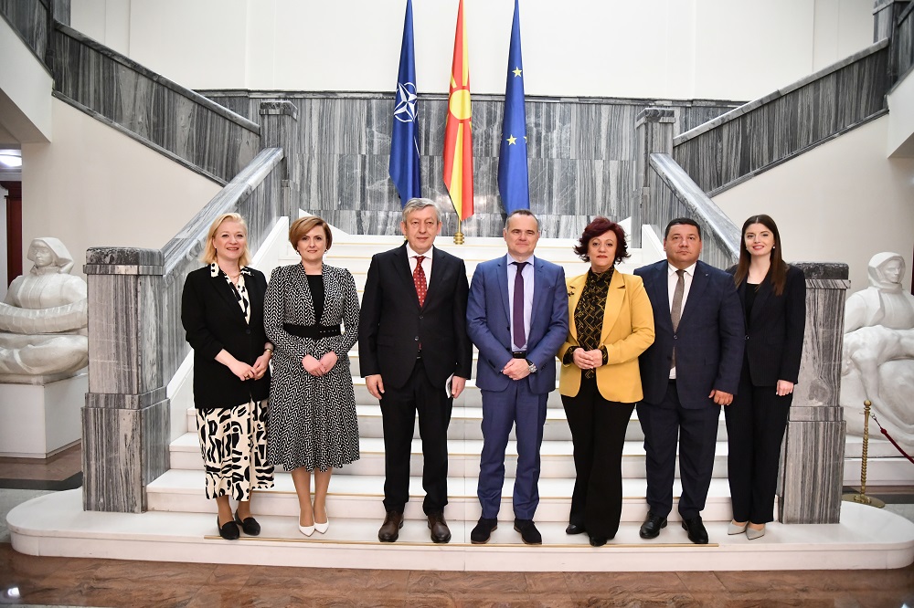 Македонија побара посредство од Франција за олеснување на комуникацијата и конечна деблокада на релација Скопје – Софија