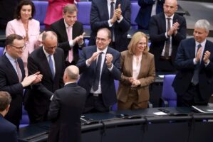 Макрон со честитка до Мерц: Од нас зависи да го направиме француско-германскиот мотор посилен од кога било досега