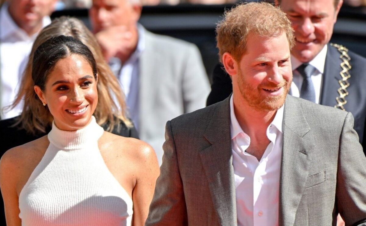 Меган Маркл објави досега невидени фотографии со Хари за годишнината од бракот