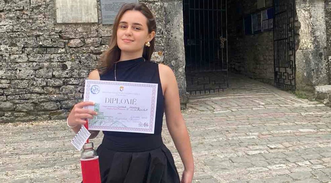 Младата пијанистка Јована Арсоска со успех во Албанија