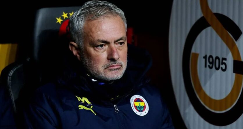 Мурињо е пред отказ, проблем е оштетната клаузула