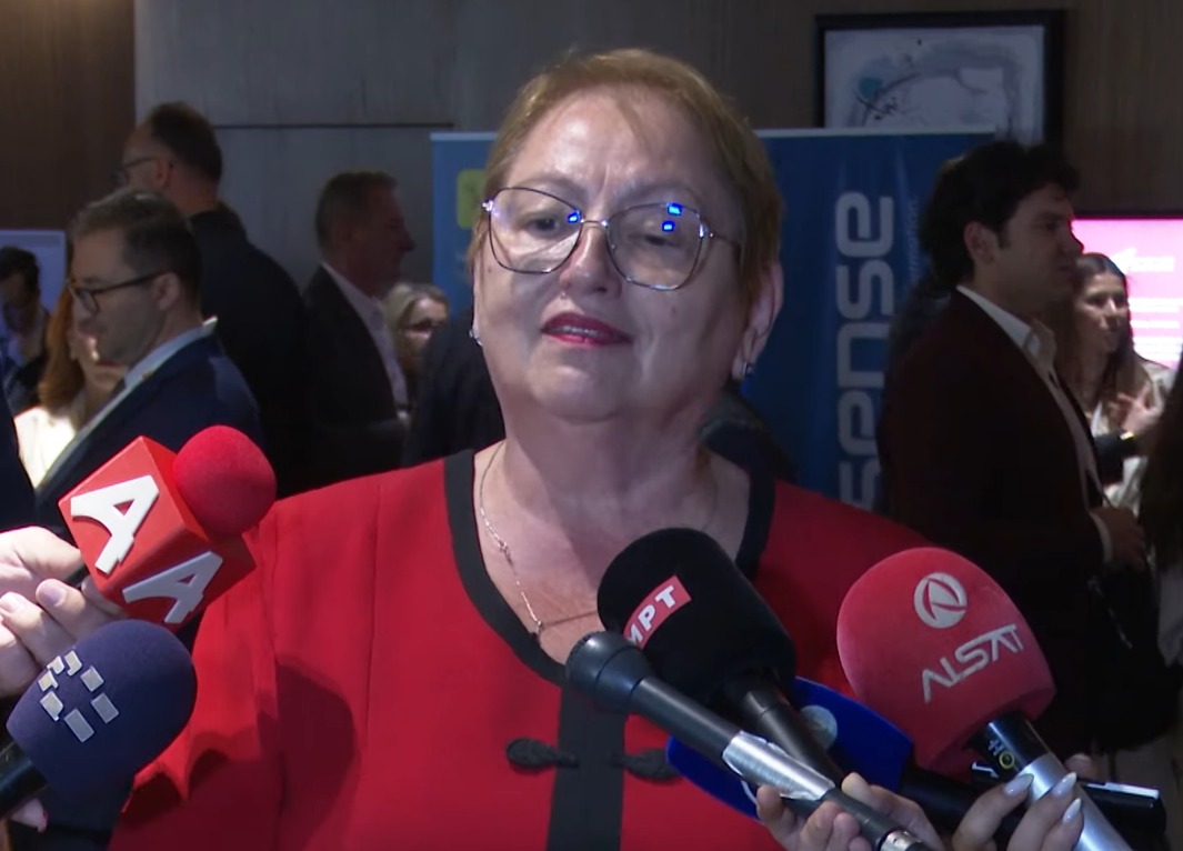На Јаневска ѝ е рано да размислува за ресорот здравство: Имам толку многу да доработам во Образование во овој мандат, премиерот ќе одлучи
