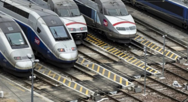 Недостиг на работна сила во Британија: тинејџери ќе возат возови