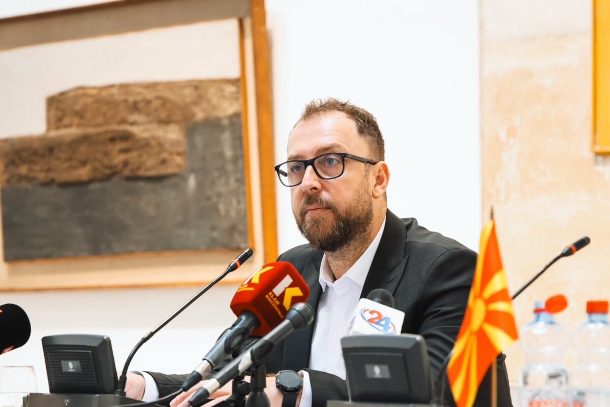 Од Осака до Венеција, Љутков е министер за култура или министер за туризам, прашува СДСМ