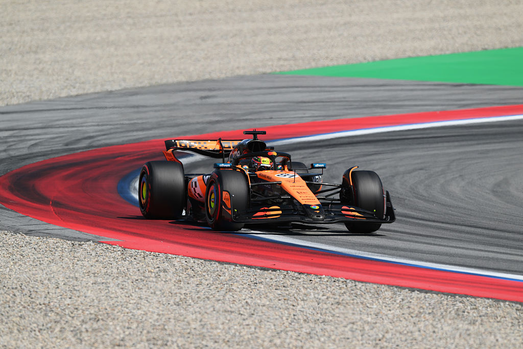 Првиот ред на Каталуња резервиран за Мекларен