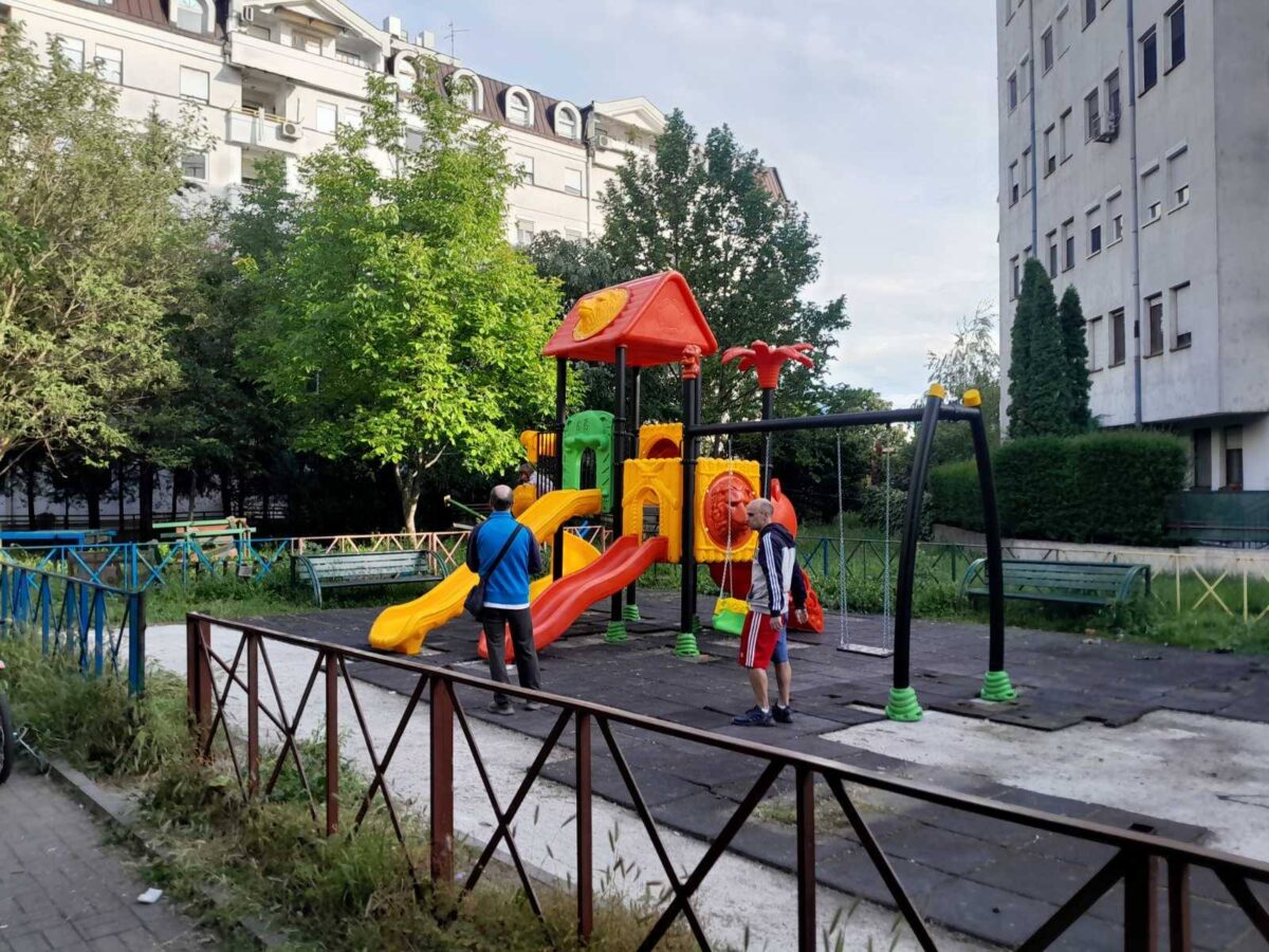 Работна недела во Општина Аеродром: се уредуваат детски игралишта