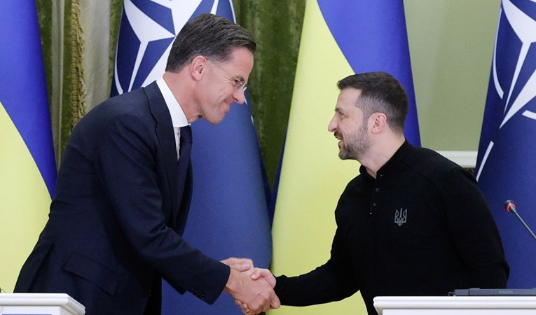 Руте: „НАТО не вети дека членството на Украина ќе биде загарантирано“