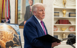 Северна Кореја: Златната купола е закана што може да предизвика нуклеарна војна во вселената