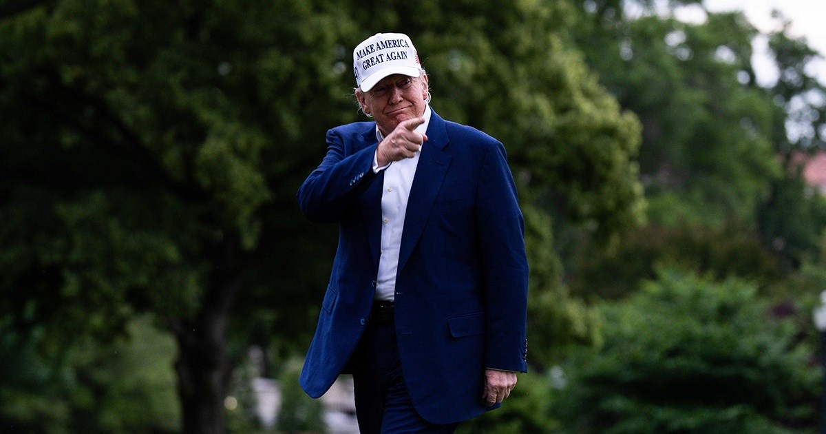 Трамп: Разговаравме со фон дер Лајен, се договоривме за рок за царините