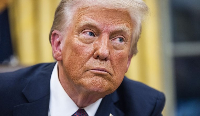 Трамп: Сè уште размислувам дали ќе присуствувам на преговорите за Украина во Турција