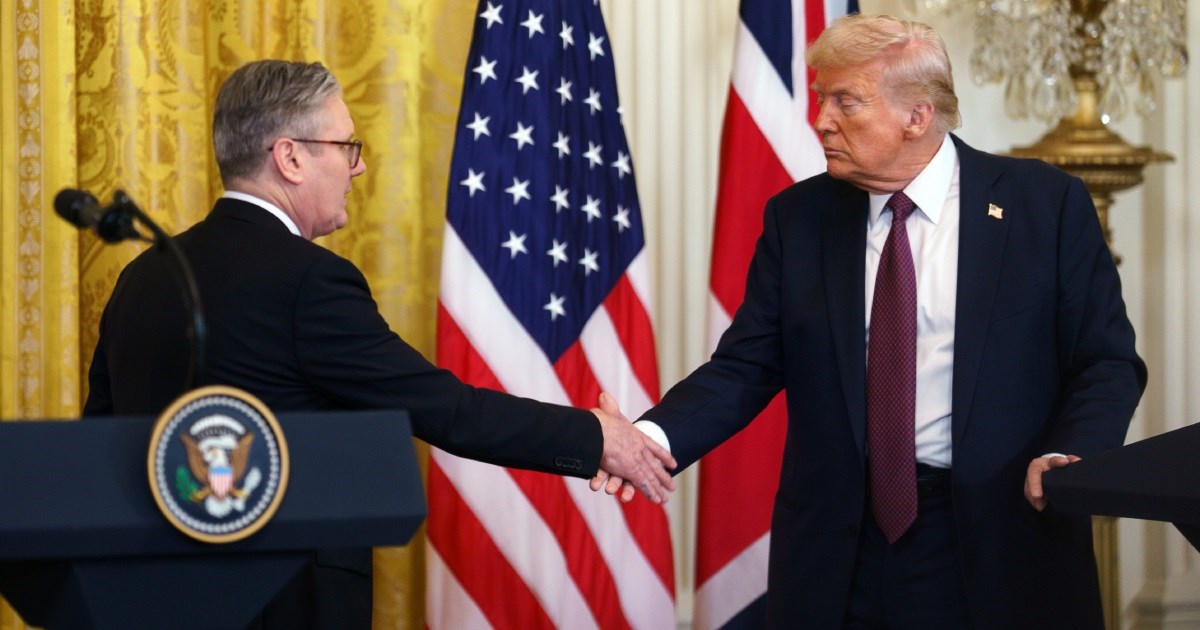Трамп го објави првиот договор за царини, вреди милијарди