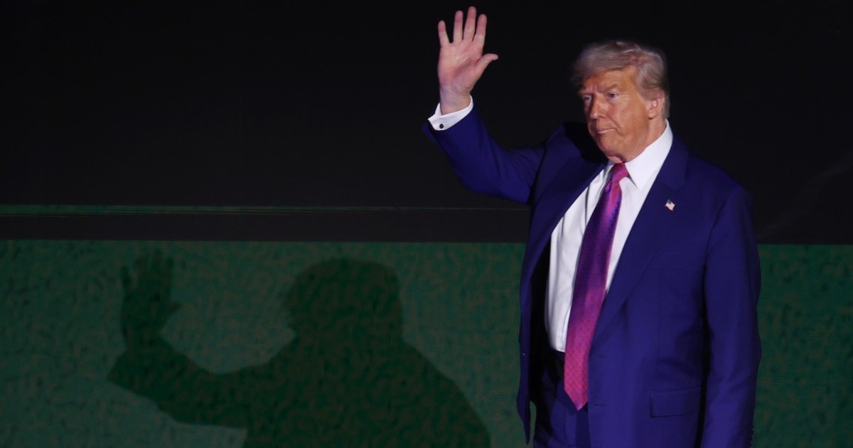 Трамп за преговорите во Истанбул: Ги оставам сите опции отворени до последен момент