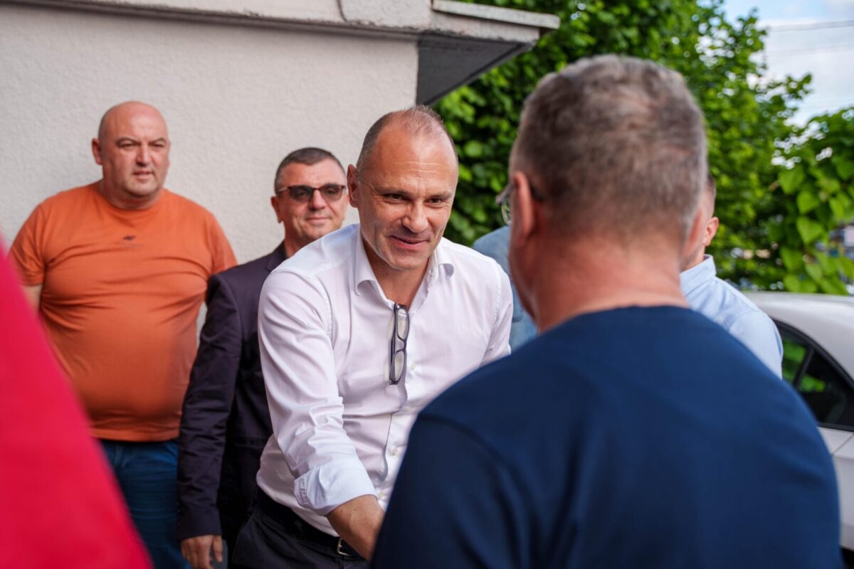 Филипче: Дали се однапред договорени фирмите блиски до власта кои ќе работат на проектите од заемот