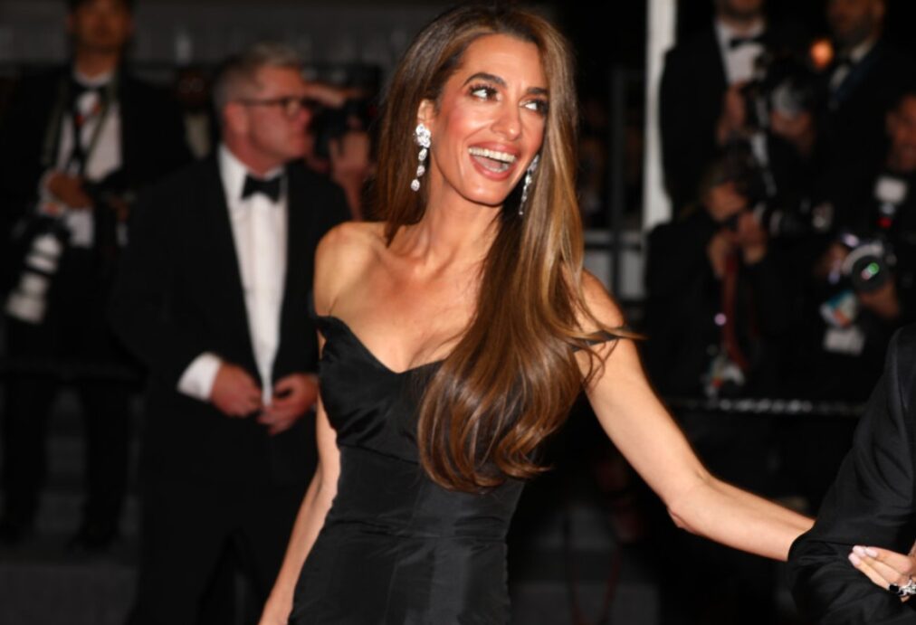 (Фото) Во екот на гласините за развод, Амал Клуни мами воздишки