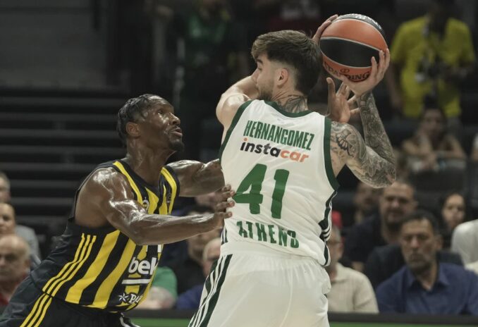 Хол и Мекалум го нокаутираа ПАО, Фенер ќе игра за европската титула