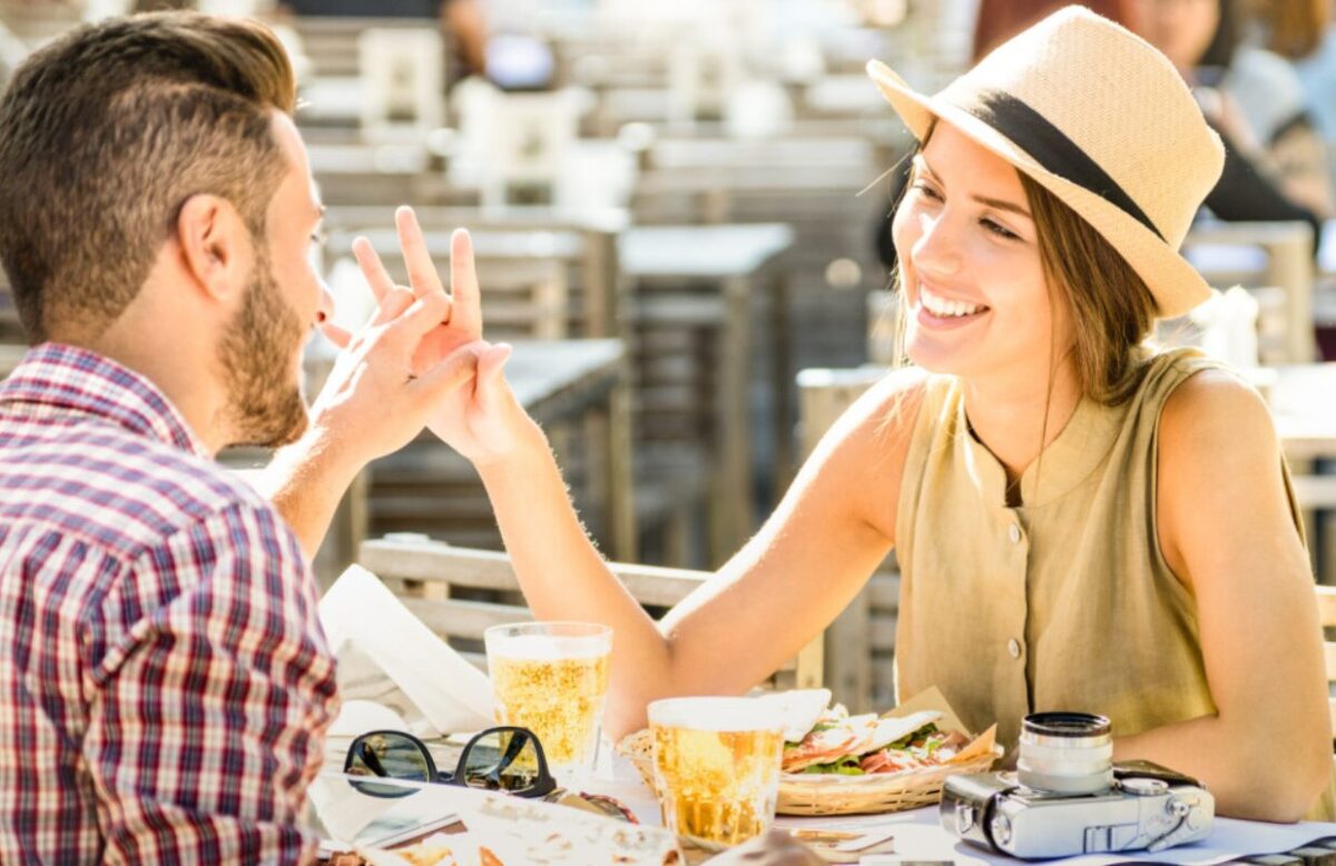 „Готови“ се на првиот состанок: знаци кои секогаш се заљубуваат на прв поглед